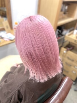 リッカ(RICCA) ピンクベージュ ダブルカラー ホワイトピンク レイボブ ボブヘア