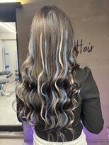 ラニシス ヘアー(Lanisis Hair) 原色使ったハイライト!
