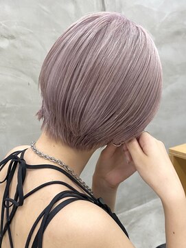 スー 渋谷(suu) 大人かわいい小顔前下がり丸みショートボブハンサムショート