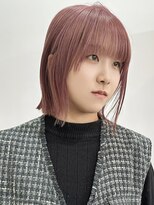 サクラ オモテサンドウ(SAKURA)&nbsp;ミルクティーピンクベージュ×外ハネくびれボブ