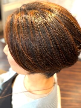 アトリエアルシュ(atelier ARCHE) ヘナ染めの髪を明るく,白髪ぼかし,ハイライト,