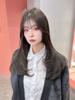 ボタン シブヤ(VOTAN SHIBUYA)&nbsp;前髪あり/顔まわりカット/レイヤーカット暗め透明感カラー