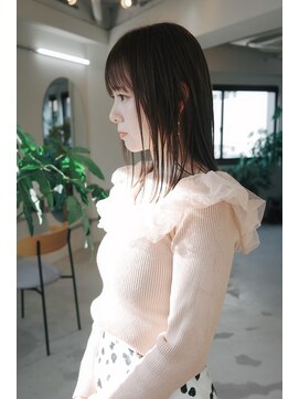 フェイヴィーズ(FavyS) 鎖骨ぱつっとラインミディ