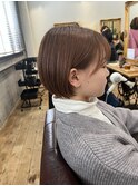 耳かけショートボブ