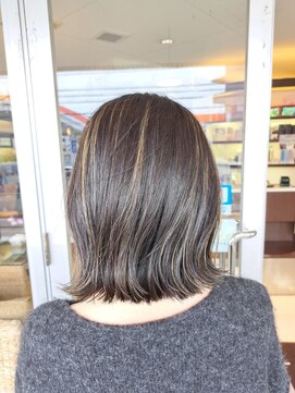 マリーインターナショナル 浦添店(MARIE INTERNATIONAL) ハイライトオリーブグレージュマットアッシュ