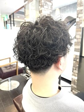 ヘアーメイクロージー 八軒店 (HAIR MAKE ROSY) ツイストスパイラルパーマツーブロックマッシュメッシュフェード