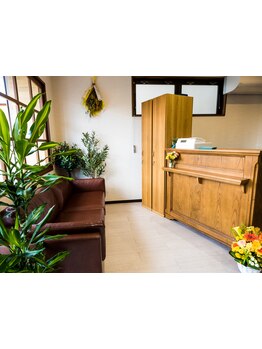 【定期的なおしゃれが楽しみやすい◎】すぐに伸びてくる根元でも手軽に染められる価格が人気の秘訣♪