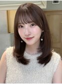 顔周りレイヤーカットくびれヘアミルクティーベージュカラー