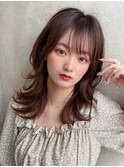 20代に人気！顔周りの後れ毛がかわいいシャギーレイヤーロング