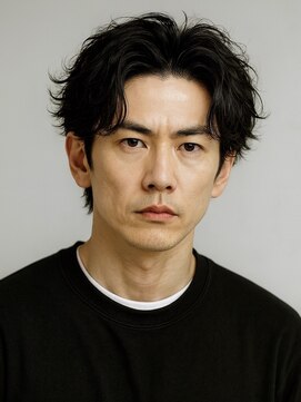 ハレ ヘアサロン(Hale hair salon) Hale刈り上げセンターパートフェザーパーマニュアンスパーマ原宿