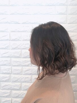 ワンピース(ONE PEACE) 無造作、前下がりパーマ☆