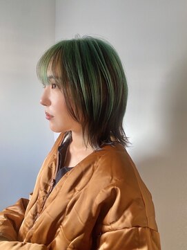 シセイ 青山(SHISEI) ぱつっとボブ/外ハネボブ/アウターカラー/ショートカット