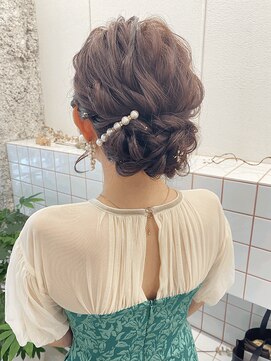 リル(re'll) 《花屋併設》アップスタイル［酸性ストレート/ヘアセット］