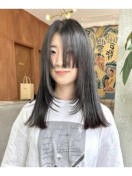 アペロ 柏(Apero) プツっと&レイヤー design CUT