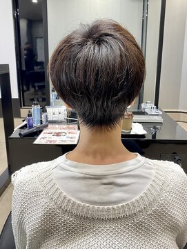 ハルキ ミナト ジャパン オオサカ(HARUKI MINATO japan OSAKA) 40代50代60代白髪マッシュショートボブ大人美人くびれ髪質改善