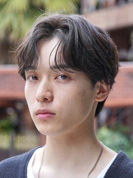 レタッチ バイ フィフス 天神大名(RETOUCH by fifth) ニュアンスパーマカルマパーマシャドウパーマセンターパート眉毛