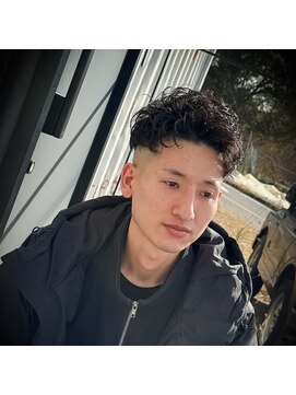 トランスセンド(Transcend) 2ブロック×スキンフェード×ツイストピンパーマ