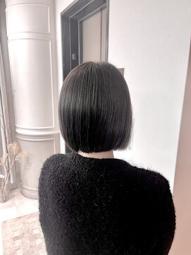 ルアナ 梅田店(Luana) 前下がりボブ×マットグレー