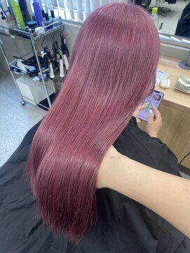 ペレ 渋谷(PELE) イメチェン/ホワイトブロンド/外ハネボブ/美髪/渋谷