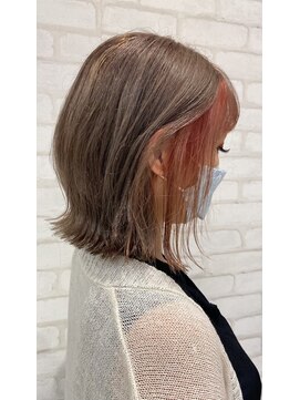 ビスイル 秋葉原店(Vis ill) くびれボブミニウルフ透明感シルバーアッシュグレージュカラー