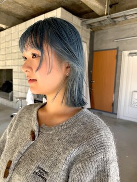 ルナバイルヴェール(LUNA by LeVert) ペールブルー×レイヤーボブ