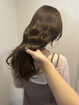 ガーランドウメダ(Garland umeda)&nbsp;ブリーチ無しで赤みのない透明感カラーに♪ 担当Otoha