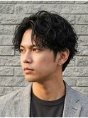 ワイルド緩めツイストスパイラルパーマ無造作清潔感マッシュ眉毛