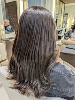 ブルーテーフ(Bleu Terre) 盛岡本宮【白髪ぼかしグレージュ×レイヤーカット】相性バッチリ