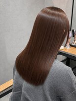 フィガロ バイ テイラー(FIGARO by Taylor) 毛先まで整ったロング。自然なツヤと乾かすだけで美しい髪質改善