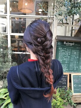 ティメレ 神戸三宮(Timere) ピンクグラデーション×大人かわいいアレンジ【Timere神戸三宮】