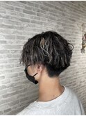 メンズの艶感ツイストスパイラル＋抜きっぱなしハイライト