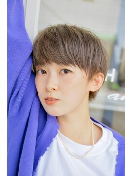 スリー スタンド(THREE STAND) 大人可愛い30代40代丸みショートボブ◎ベージュカラー