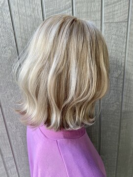 エイム ディクト ヘアー プロデュース(ame D.C.T HAIR PRODUCE) [ame四日市]くびれボブ×ブロンド