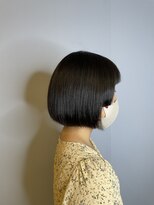 ブロッサム 東久留米店(Blossom)&nbsp;20代30代大人可愛い艶感グレージュ切りっぱなしショート