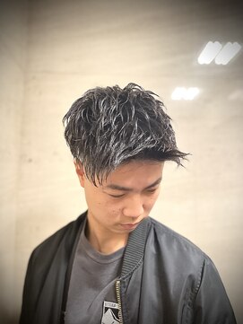 プラウド(PROUD) アップバングビジネスショートツーブロック刈り上げ/田町