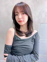 メーヴェ(Mowen) mowen レイヤーカット×オリーブベージュ×ウエットヘア