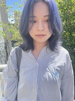 ツイギー 宮西店(TWiGGY) ブルーカラー×外はねボブ