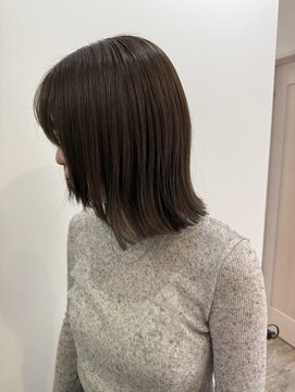 コキリ(kokiri) 【ayari】レイヤーボブ×アッシュグレー