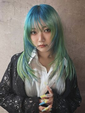 イル(iLe.) レイヤーカット/ウルフ/ホワイトブロンド/外ハネボブ/美髪