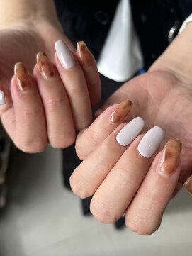 ラシェンテ 旧居留地(La Sente) べっ甲×グレージュの大人ネイル