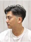 シースルーツーブロックフェザーショートグラデーション刈り上げ