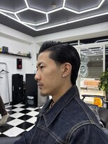キングコング バーバーショップ バイ アルバレス(KING KONG BARBERSHOP by ALVAREZ)&nbsp;クラシックサイドパート/所沢市バーバー/理容室/スキンフェード