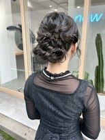 ナウアズ(now as.) お呼ばれシニヨンヘアアレンジ【Emma】【nowas.明石】