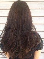 ヘアー 志希 カーキアッシュ×くせ毛を生かしたロングヘア