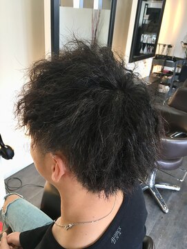 ロンド(Le rond) ワイルドな男らしいツイストパーマ