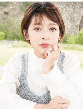 ニーナ(NINA) 柔らかさのあるショートボブ