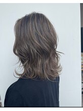 立体的なハイライトカラー・白髪ぼかしハイライトなどライフスタイルに似合わせ