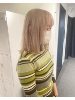 ニュート(Neut )&nbsp;ハイトーンミルクティーカラー/ケアブリーチ/ワンレンミディアム