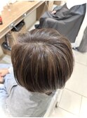 白髪の魅力を引き出す"魅せるグレイヘア"【Ash大泉学園 横山】