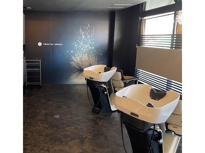 フラクタルデザイン 大村店(FRACTAL DESIGN)の写真
